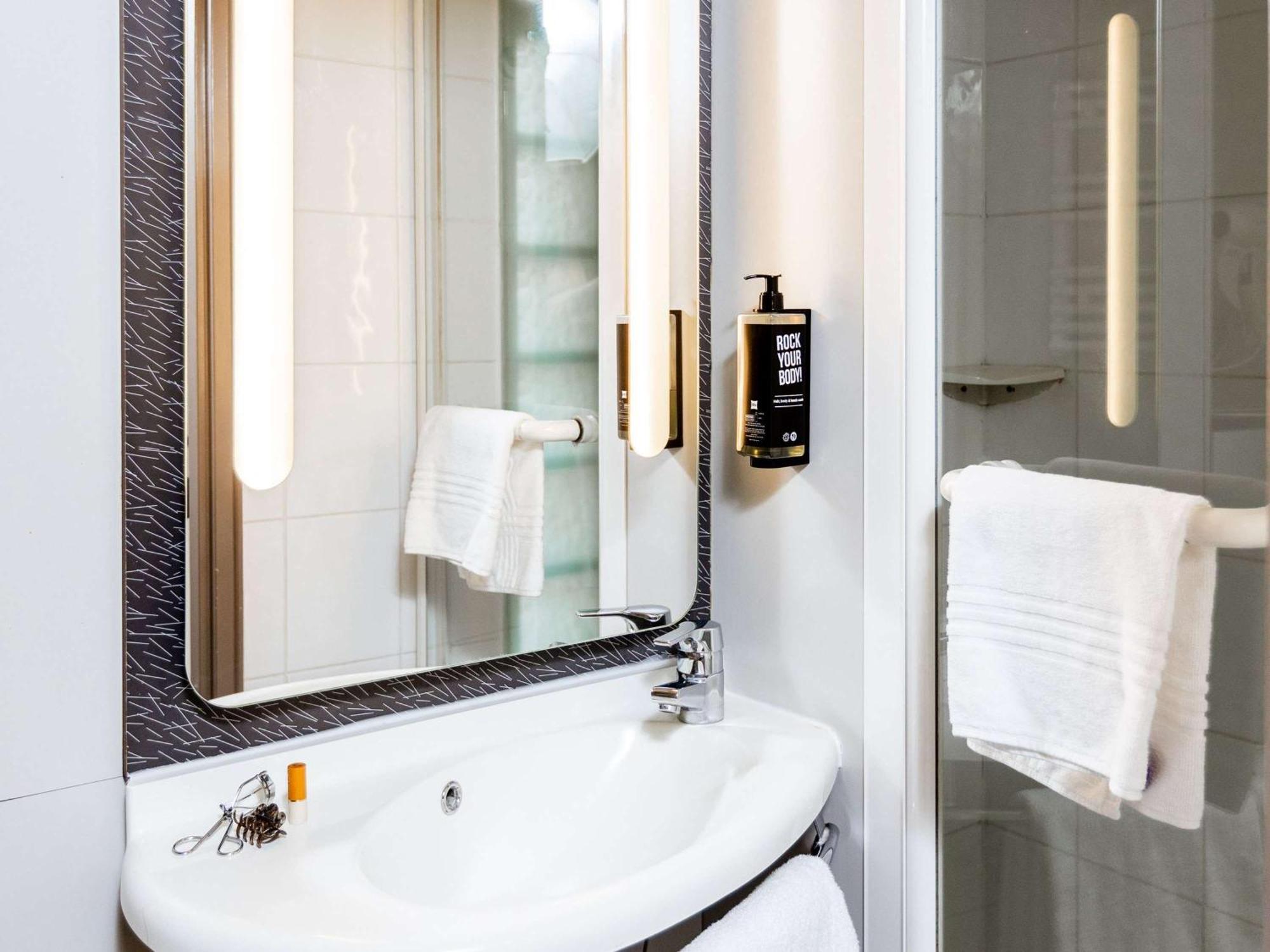 Ibis Paris Gare Montparnasse 15Eme Hotel ภายนอก รูปภาพ